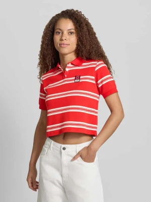 Koszulka polo o krótkim kroju z naszywką z logo Karo Kauer