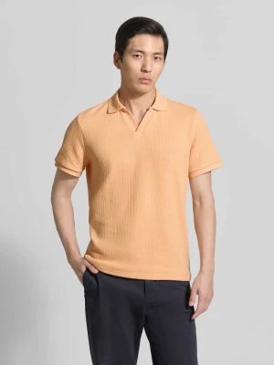 Koszulka polo z dzianiny o kroju regular fit z dekoltem w serek MCNEAL Łososiowy