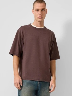 T-shirt z efektem sprania Loose Fite z nadrukiem z tyłu QS czerwony