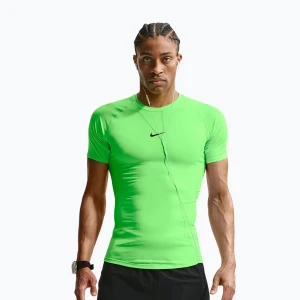 Koszulka treningowa męska Nike Pro Dri-Fit Tight Fitness green strike/black