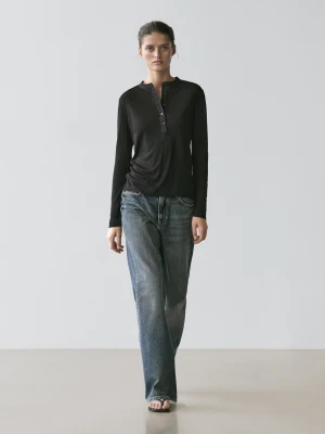 Zdjęcie produktu Koszulka Z Mieszanki Wełny Z Dekoltem Na Guziki - Czarny - - Massimo Dutti - Kobieta