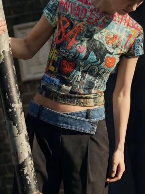 Koszulka z nadrukiem kotów Desigual