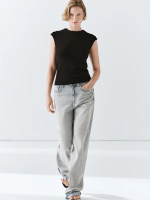 Zdjęcie produktu Koszulka Z Wydłużonymi Ramionami I Ozdobnymi Guzikami - Czarny - - Massimo Dutti - Kobieta