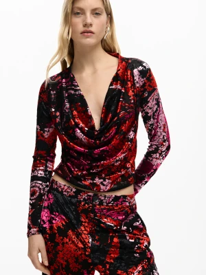 Koszulka zaprojektowana przez mr. christian lacroix Desigual