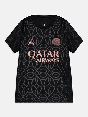 Koszulki piłkarskie Nike Performance