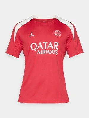 Koszulki piłkarskie Nike Performance