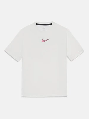 Koszulki piłkarskie Nike Performance