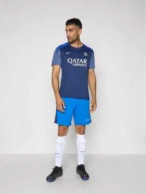 Koszulki piłkarskie Nike Performance