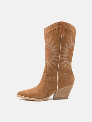 Kowbojki i obuwie motocyklowe Dolce Vita