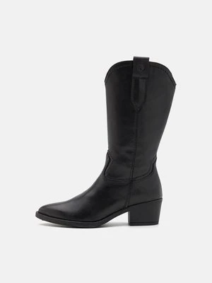 Kowbojki i obuwie motocyklowe tamaris