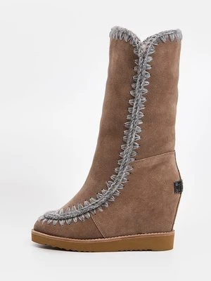 Kozaki na koturnie Mou