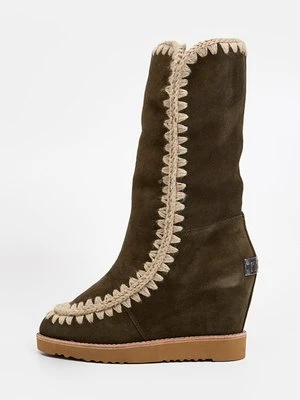 Kozaki na koturnie Mou