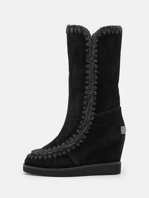 Kozaki na koturnie Mou