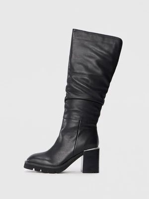 Kozaki na obcasie Alma en Pena