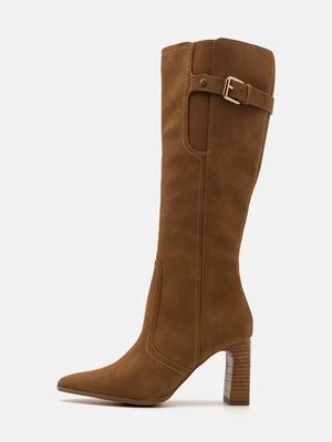 Kozaki na obcasie Anna Field