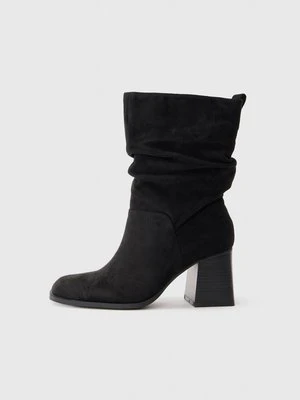 Kozaki na obcasie Call it Spring