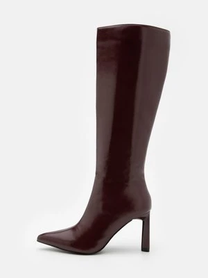 Kozaki na obcasie Even&Odd