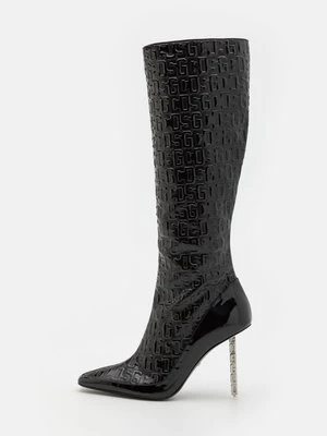 Kozaki na obcasie GCDS