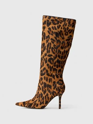 Kozaki na obcasie Guess