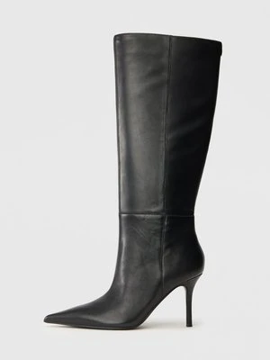 Kozaki na obcasie Guess