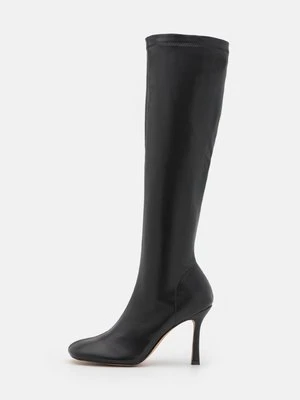 Kozaki na obcasie NA-KD