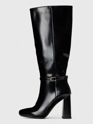 Kozaki na obcasie Simmi London