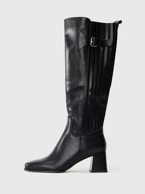 Kozaki na obcasie Simmi London