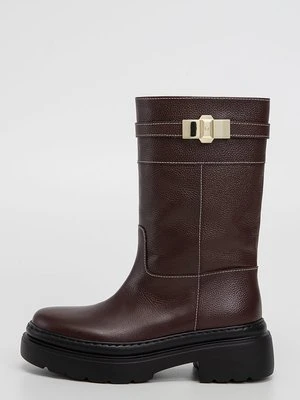 Kozaki na platformie aigner