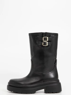 Kozaki na platformie aigner