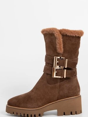 Kozaki na platformie Alma en Pena