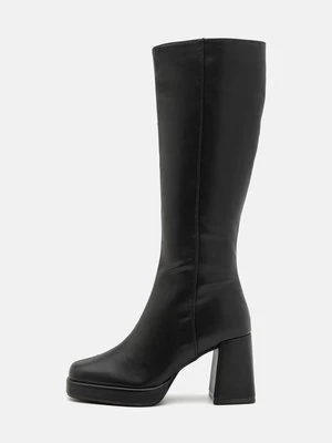 Kozaki na platformie Anna Field