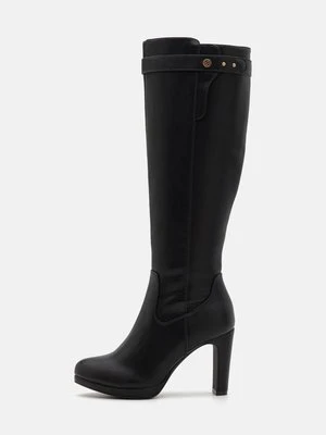 Kozaki na platformie Anna Field