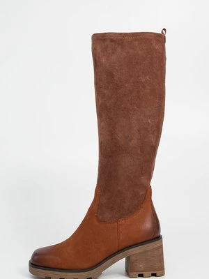 Kozaki na platformie Caprice