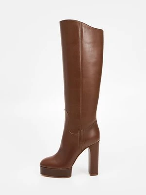 Kozaki na platformie Casadei