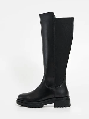 Kozaki na platformie Dune London