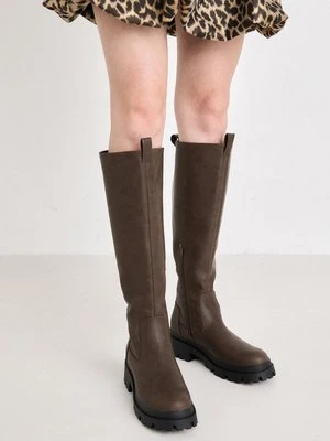 Kozaki na platformie Even&Odd