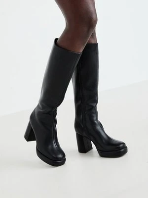 Kozaki na platformie Even&Odd