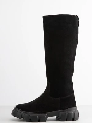 Kozaki na platformie Högl