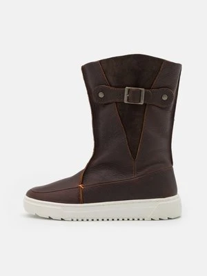 Kozaki na platformie Hub