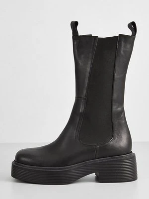 Kozaki na platformie Inuovo