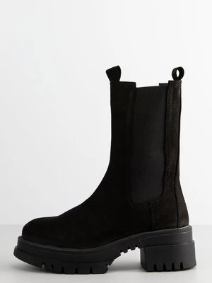 Kozaki na platformie Inuovo