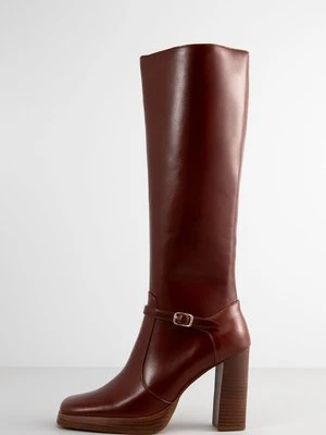 Kozaki na platformie Jeffrey Campbell