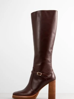 Kozaki na platformie Jeffrey Campbell