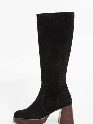 Kozaki na platformie Jonak