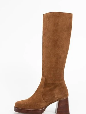 Kozaki na platformie Jonak