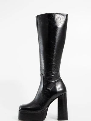 Kozaki na platformie Jonak