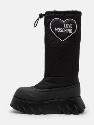 Kozaki na platformie Love Moschino