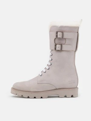 Kozaki na platformie melvin & hamilton