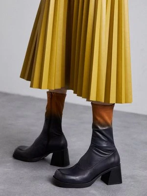 Kozaki na platformie MIISTA