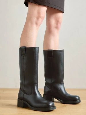 Kozaki na platformie Pavement